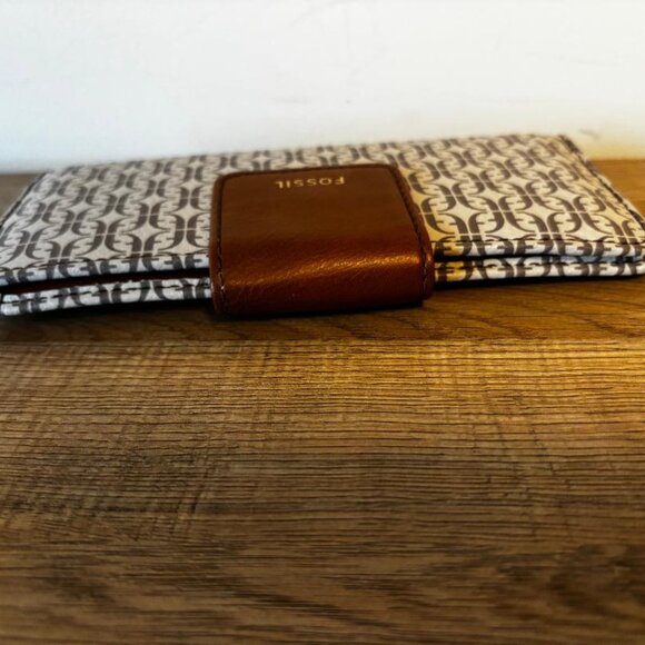 Fossil Tan and Brown Logo Slim and Very Spacious Organizer Wallet - Picture 3 of 7